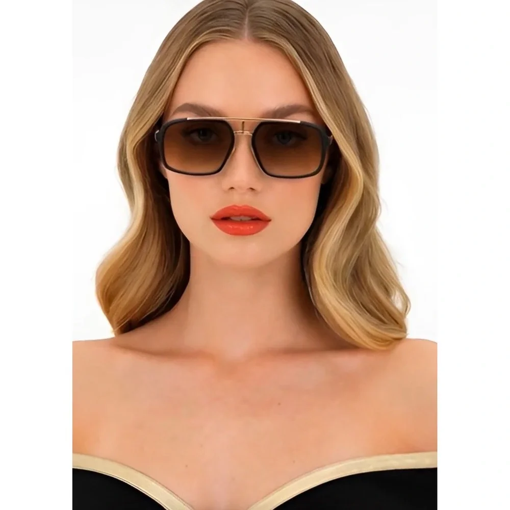 N/A stylish sunglasses